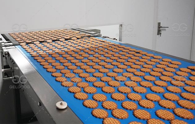 Biscuit Oil Spraying Machine